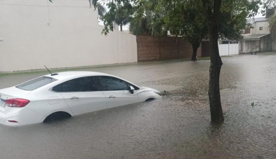 Hay evacuados por intensas lluvias en el norte provincial