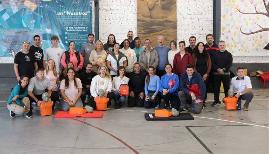 Incorporaron un desfibrilador en el Complejo Integral Los Tiburones