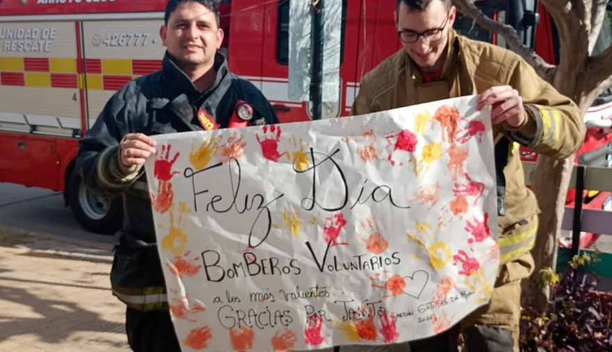 Bomberos de Arroyo Seco celebraron su día junto a la comunidad