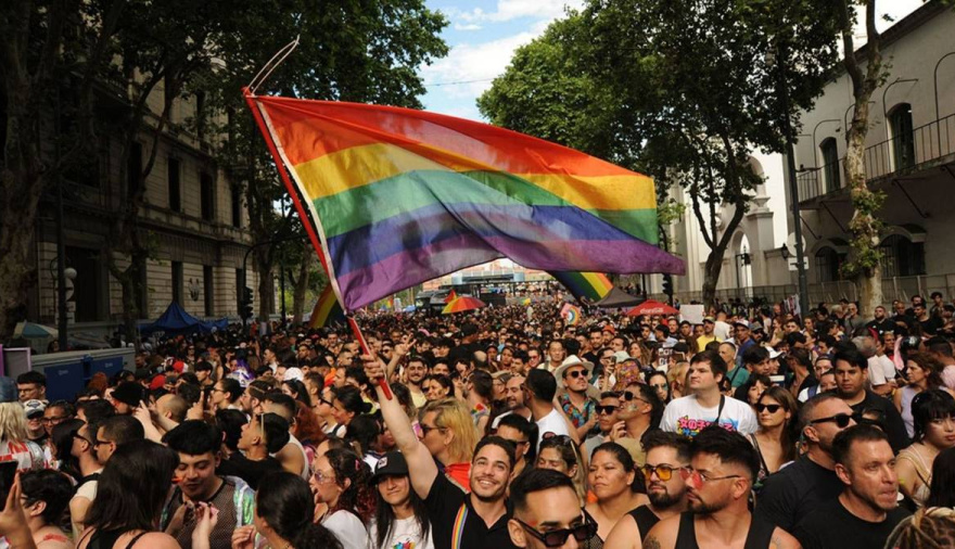 Proponen crear un programa de viviendas destinado a personas trans