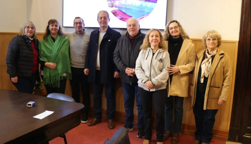 Nueva entrega de FFE a escuelas incorporadas de la ciudad