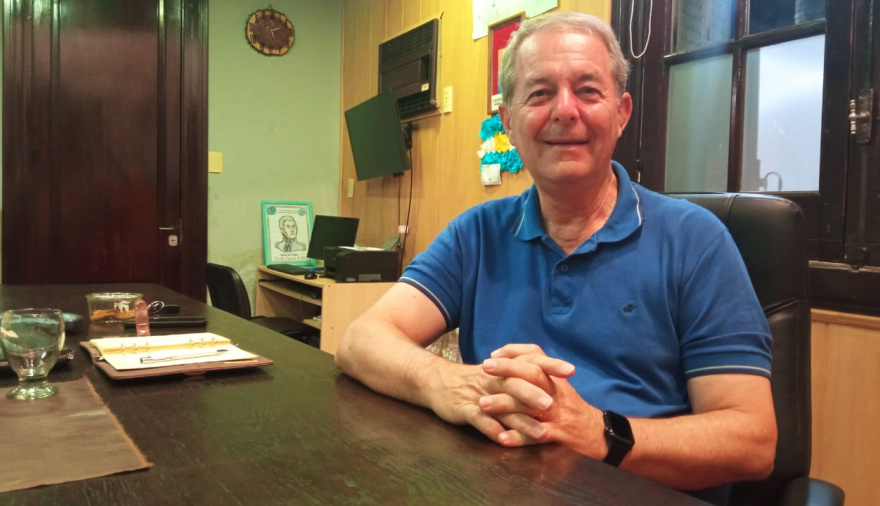 Daniel Tonelli: “Si compras un avión tenés que contratar un piloto”