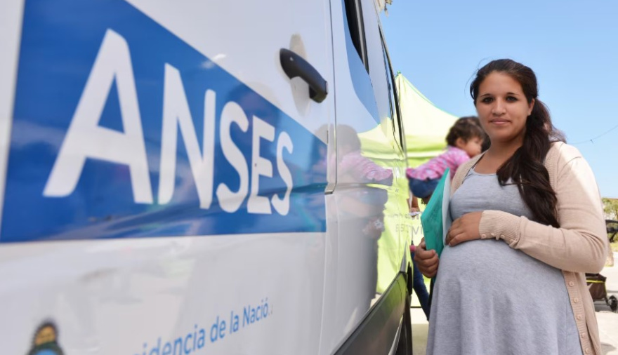 Por un año más la asignación por embarazo se tramita en forma presencial