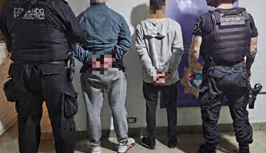 La policía recuperó un auto robado y atrapó a un hombre que era buscado desde diciembre