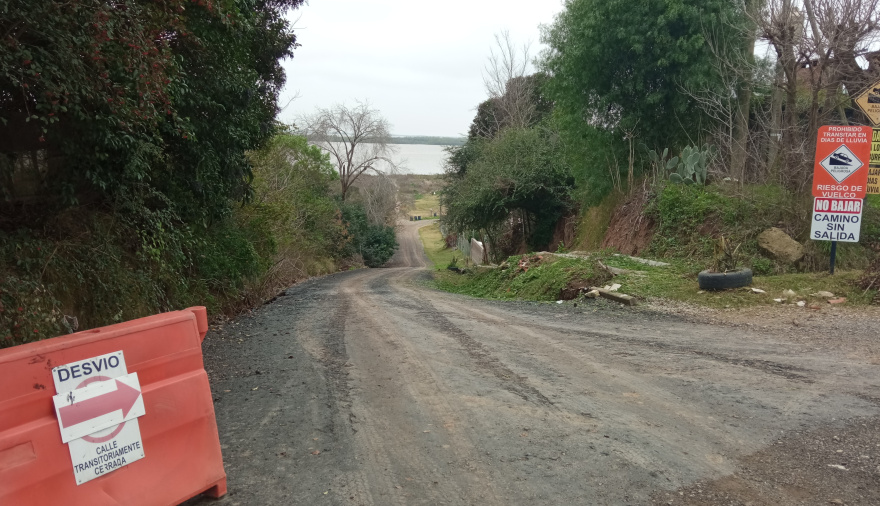 Vecinos de Playa Mansa repararon la bajada del Pato