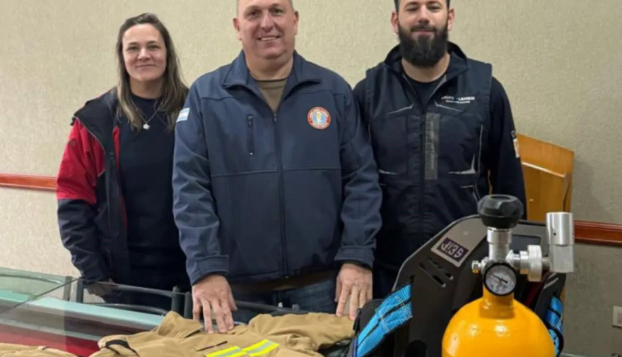 Grupo Albanesi donó equipamiento a Bomberos de Arroyo Seco