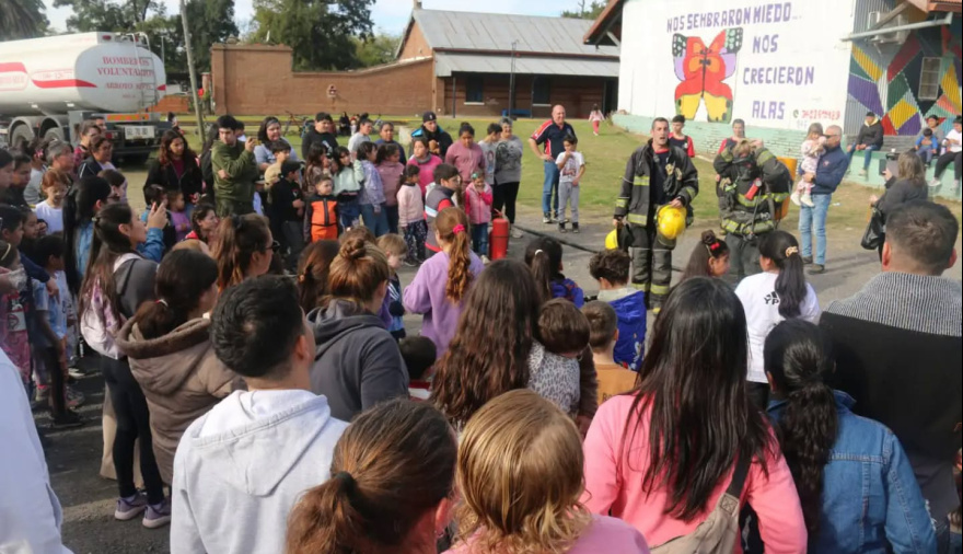 Los niños fueron agasajados por los Bomberos en su día