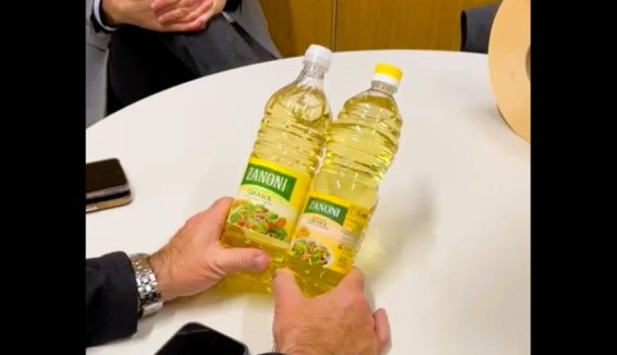 Imputaron a dos hombres por la venta de falso aceite Zanoni