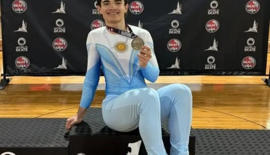 Vicente Bachieca volvió a coronarse campeón del mundo de patinaje artístico