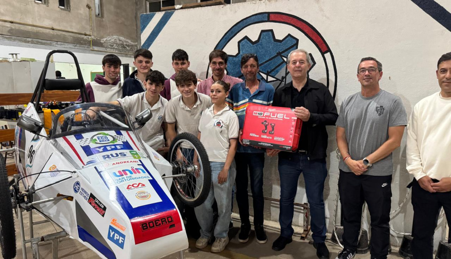 Alumnos de la Técnica 450 preparan su auto eléctrico de cara al Desafío Eco YPF de Junín