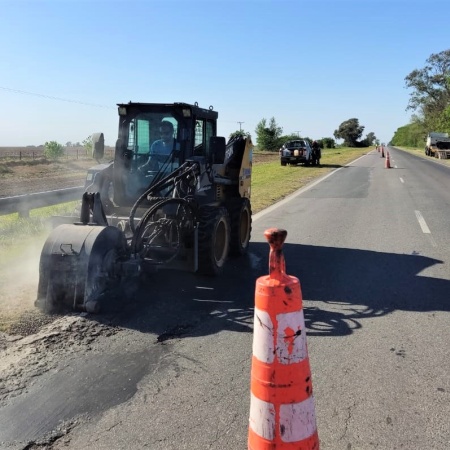 Vialidad Nacional ejecuta trabajos de bacheo sobre la Ruta Nacional 178