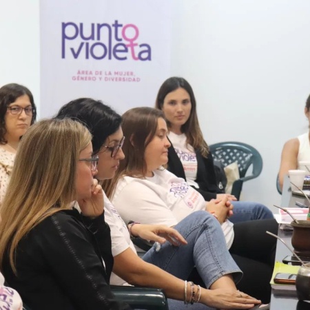 Jornada de trabajo con coordinadoras y promotoras de los Puntos Violetas