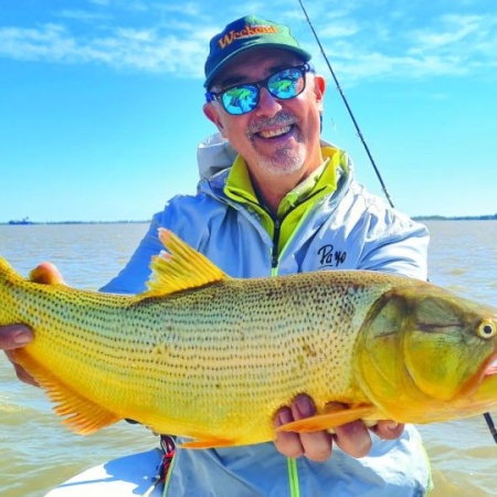 La revista Weekend dedicó un capítulo a la pesca en Arroyo Seco y la calificó como “un combo santafesino perfecto”