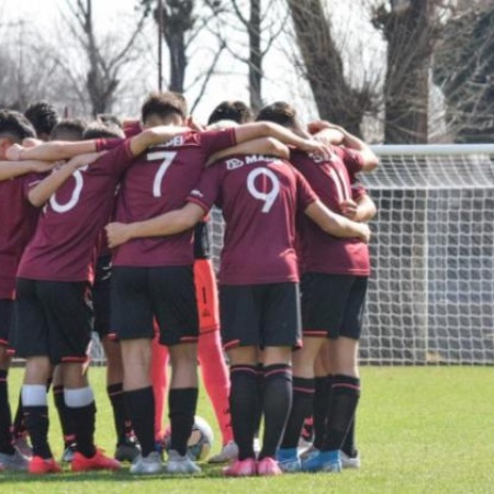 Lanús busca talentos en Arroyo Seco: prueba gratuita de jugadores en el club Amigos de la Estación