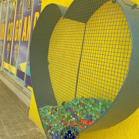 La Peña “Arroyo Seco es de Boca” instaló un corazón solidario para el Garrahan