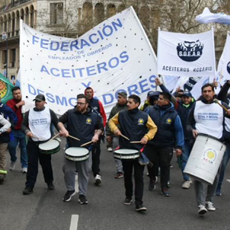 Se complicó el conflicto aceitero y se paraliza la principal exportación argentina