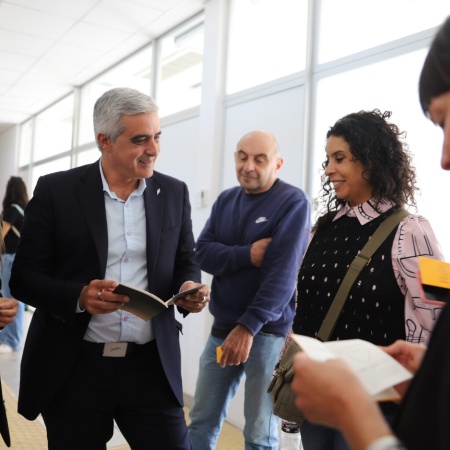 Ya suman 100 los graduados del programa Regresar de la UNR