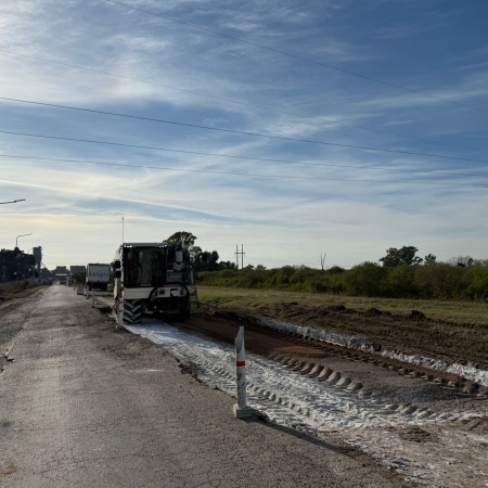Arroyo Seco recupera el acceso al puerto de ADM y Playa Hermosa