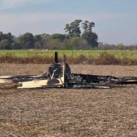 Una avioneta apareció incendiada en un campo cerca de San Nicolás