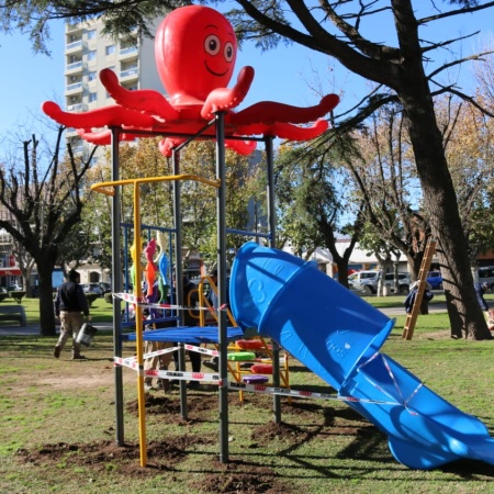 Más juegos infantiles: En un año se equiparon 7 plazas de Arroyo Seco