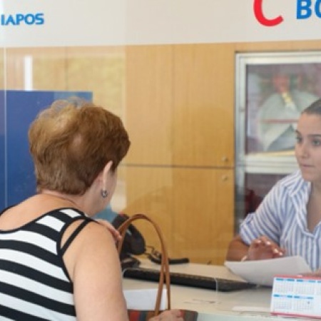 Santa Fe compensa a jubilados provinciales que gastan más del 5 % de sus haberes en medicamentos