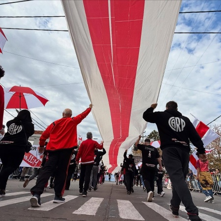 Más de 60 instituciones de la ciudad participaron del desfile