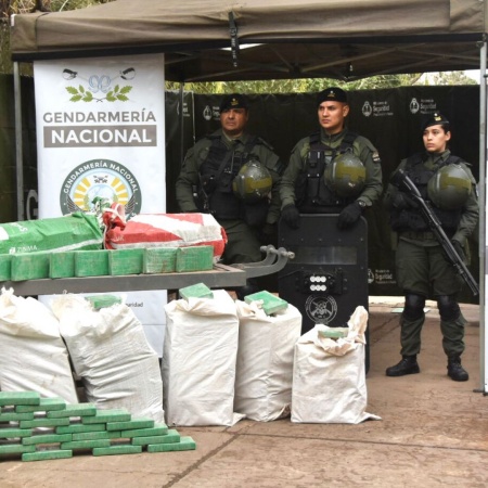 Quemaron 475 kilos de cocaína hallados en una avioneta el año pasado