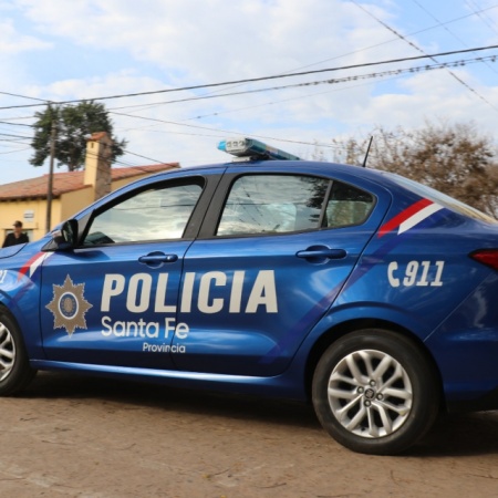 Dos personas fueron detenidas con armas en su poder