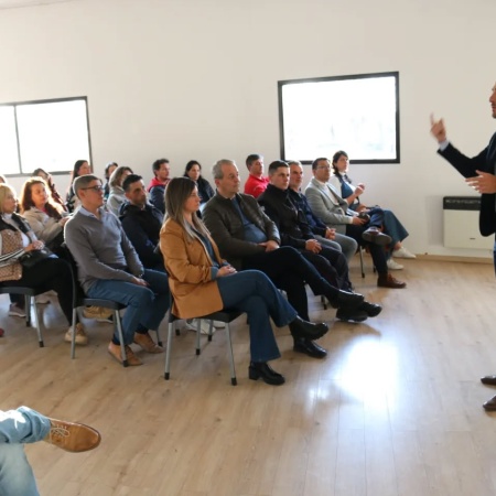 Se realizó un taller informativo sobre el funcionamiento del Sistema de Emergencias 911