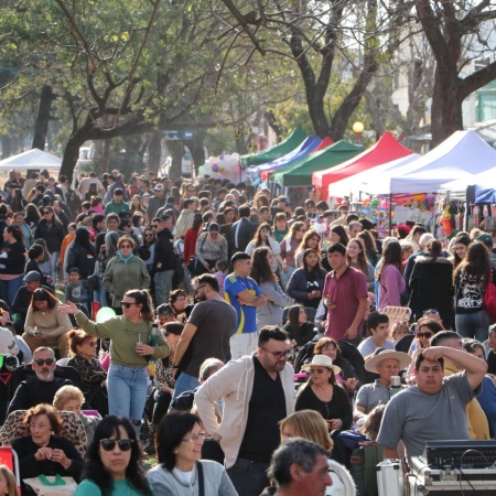 Sensacional respuesta del público a la Feria y espectáculo en el Paseo Sanmartiniano