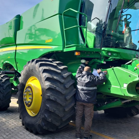 Controlan la importación de maquinaria agrícola usada para prevenir el ingreso de plagas