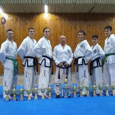 Taekwondistas de Arroyo Seco solicitan apoyo económico al Concejo para competir en el Mundial de Italia