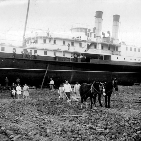 El encallamiento del “Tritón”: cuando un gigante quedó dormido frente a Arroyo Seco