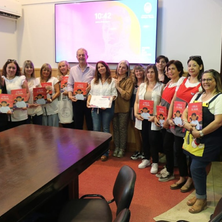 El libro “A Orillas del Paraná” de María Belén de Rienzo fue declarado de interés municipal