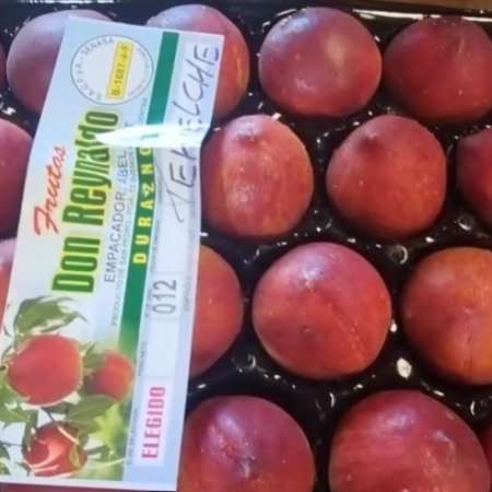 Salen a la venta los primeros duraznos Tehuelche INTA producidos en San Pedro