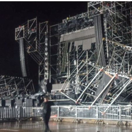 El temporal azotó el escenario de una fiesta de disfraces en San Nicolas