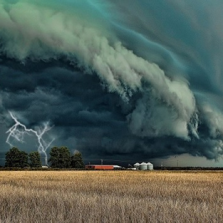 Rige una alerta de tormentas fuertes en la región