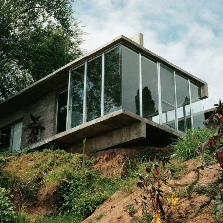 ¿Conocés la Casa de la Barranca diseñada por Rafael Iglesia en Arroyo Seco?