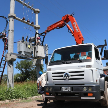 Finalizó la obra de electrificación de Mi Lote