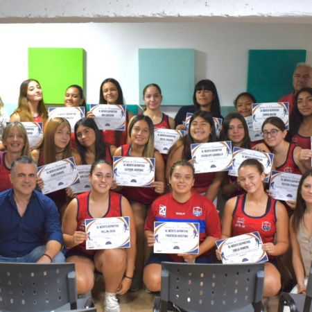 Jugadoras de Hockey Femenino del CAT fueros declaradas Deportistas Destacas de Arroyo Seco