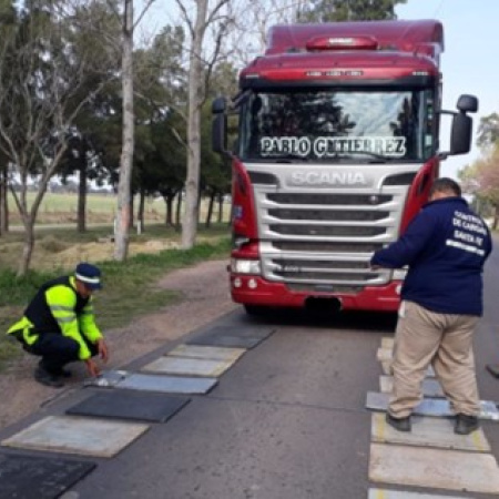 Desde el lunes 5 se endurecen las multas por exceso de peso en camiones