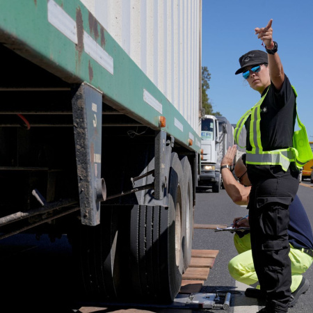 Iniciaron los controles intensivos de carga en camiones en la Ruta 21
