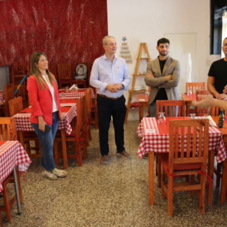 Activa Emprededor: 11 beneficiarios de Arroyo Seco recibieron su crédito