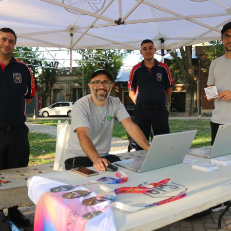 Maratón 2026: Bomberos comenzó la inscripción presencial en el bulevar