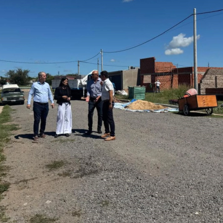 Comenzó la instalación del alumbrado público en Mi Lote