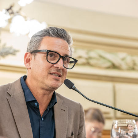 Cuidacoches en Santa Fe: Nueva ley los considera contravención