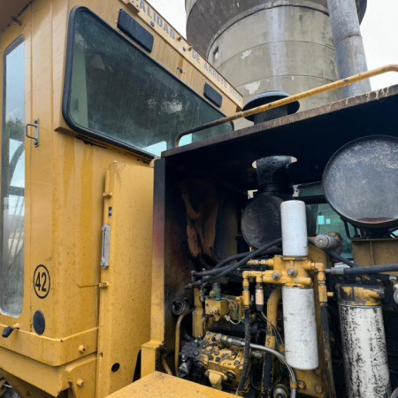 Investigan el incendio de una motoniveladora dentro del corralón