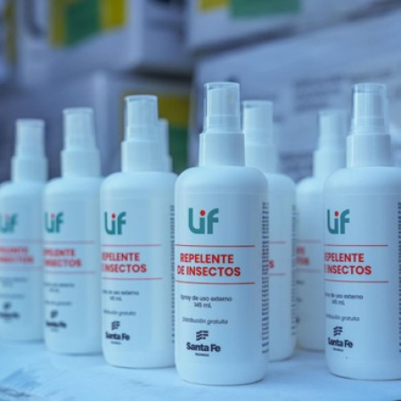 Santa Fe envió a Tucumán 40 mil repelentes de producción propia ante la emergencia por inundaciones