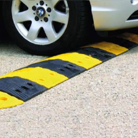 A pedido de los vecinos autorizaron la construcción de más reductores de velocidad