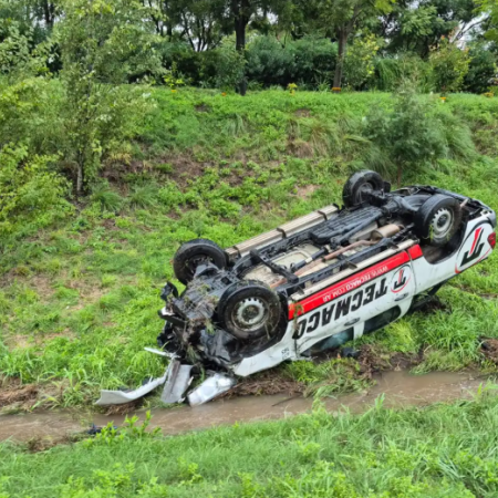 Impactante vuelco en la autopista